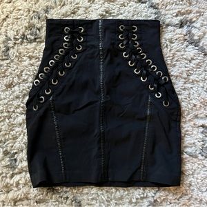 Black mini skirt (m)
